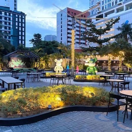 Seaview Condo Near Rf Mall, Food Court & Free Netflix Johor Bahru Exteriér fotografie